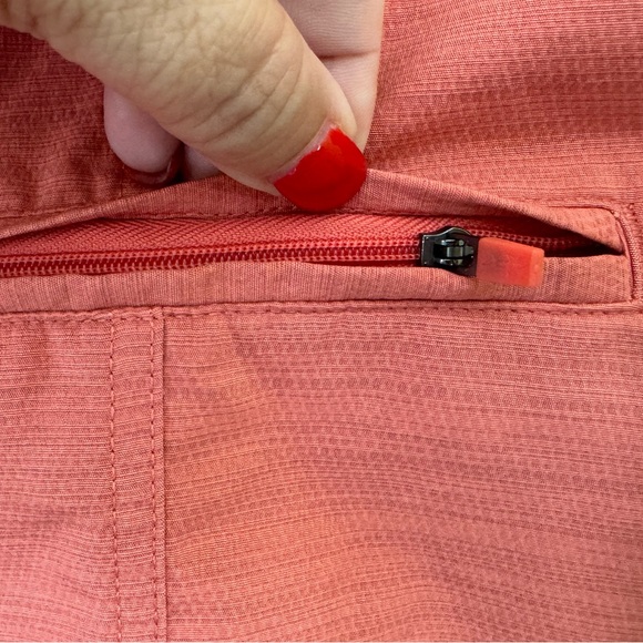 GREG NORMAM GOLF SHORTS. EXCELLENT CONDITION. MOISTURE WICK. SOFT 4 WAY STRETCH - Picture 3 of 11